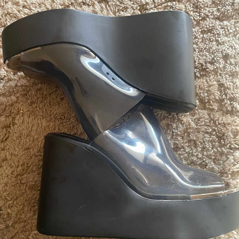 A must have! Sexy Wedges